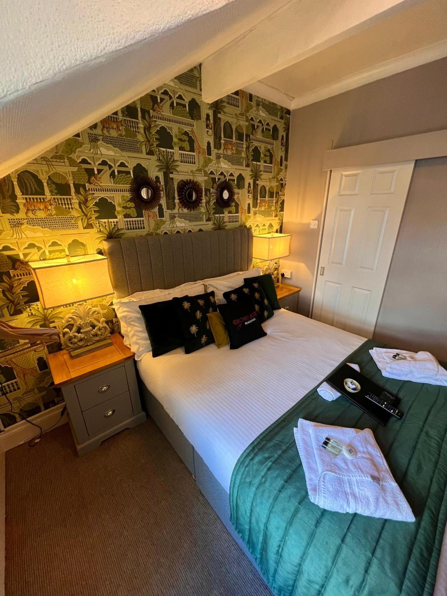 Delovely Hotel Blackpool Buitenkant foto