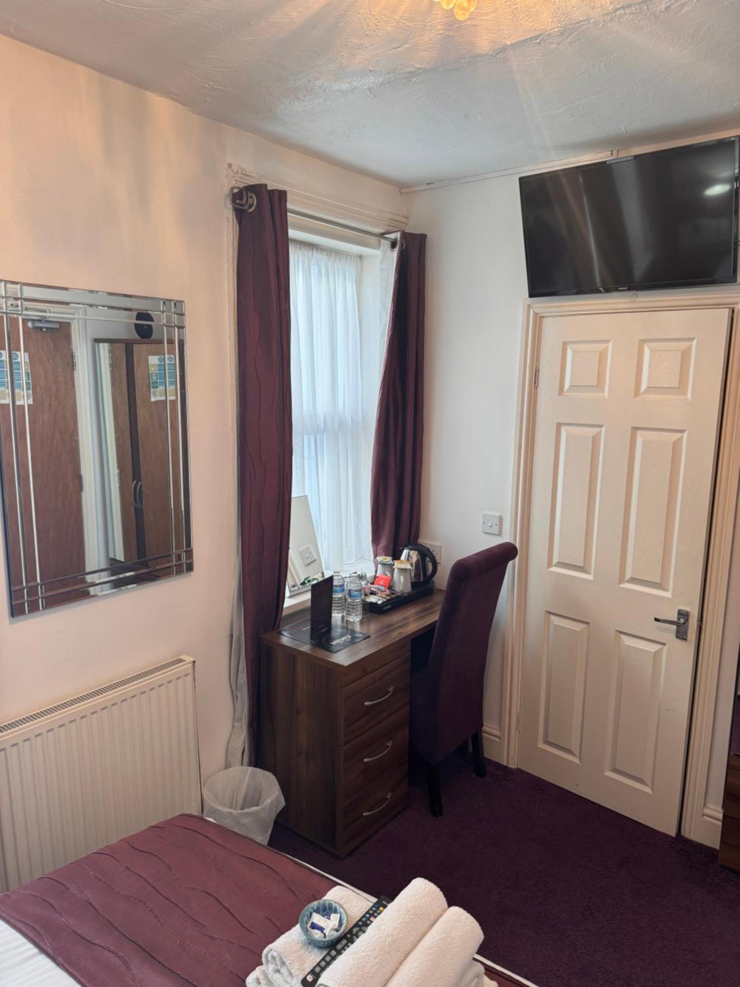 Delovely Hotel Blackpool Buitenkant foto